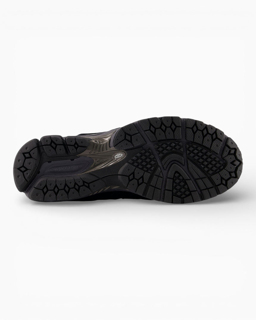New Balance 2002R GORE-TEX Protection Pack Sneaker