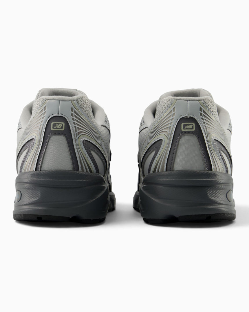 New Balance 740 Erkek Sneaker