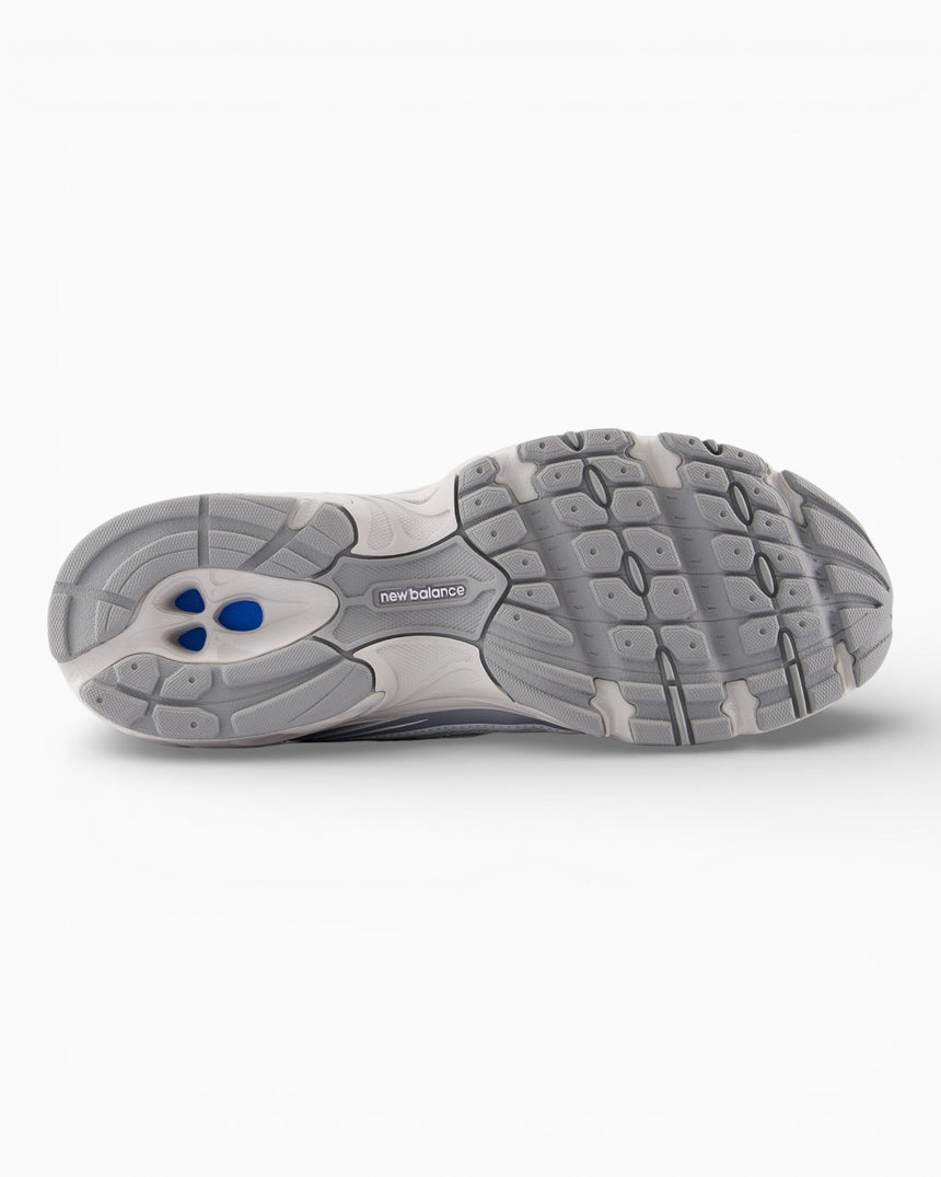 New Balance 740 Sneaker