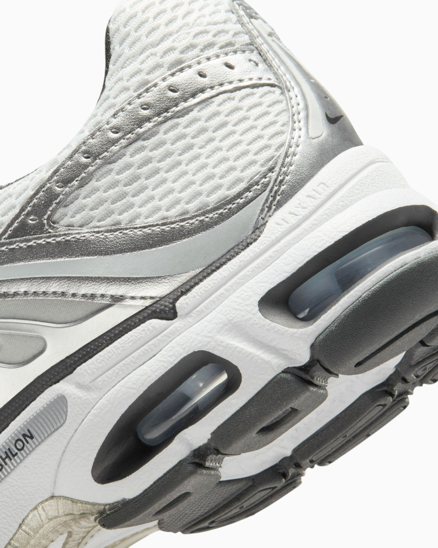 Nike Air Max Moto 2K Erkek Sneaker