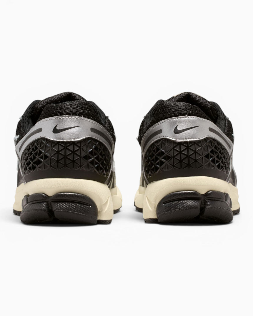 Nike Zoom Vomero 5 Erkek Sneaker