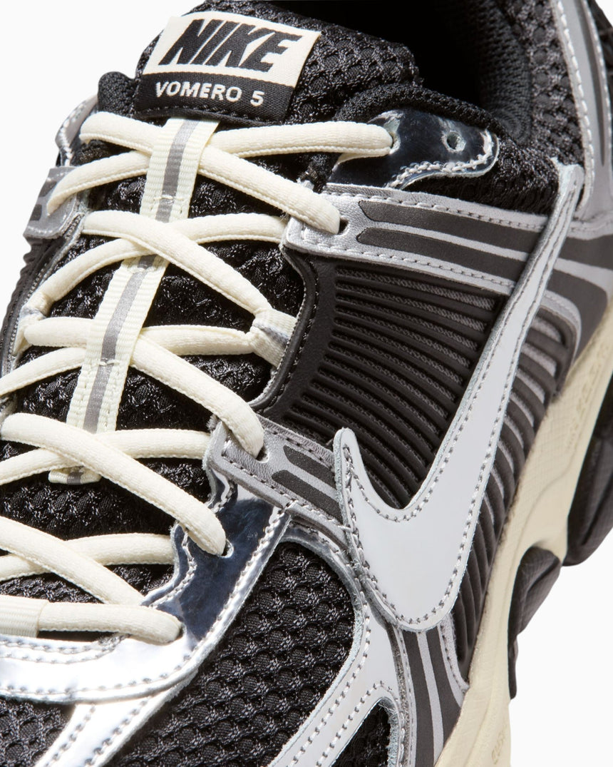 Nike Zoom Vomero 5 Erkek Sneaker