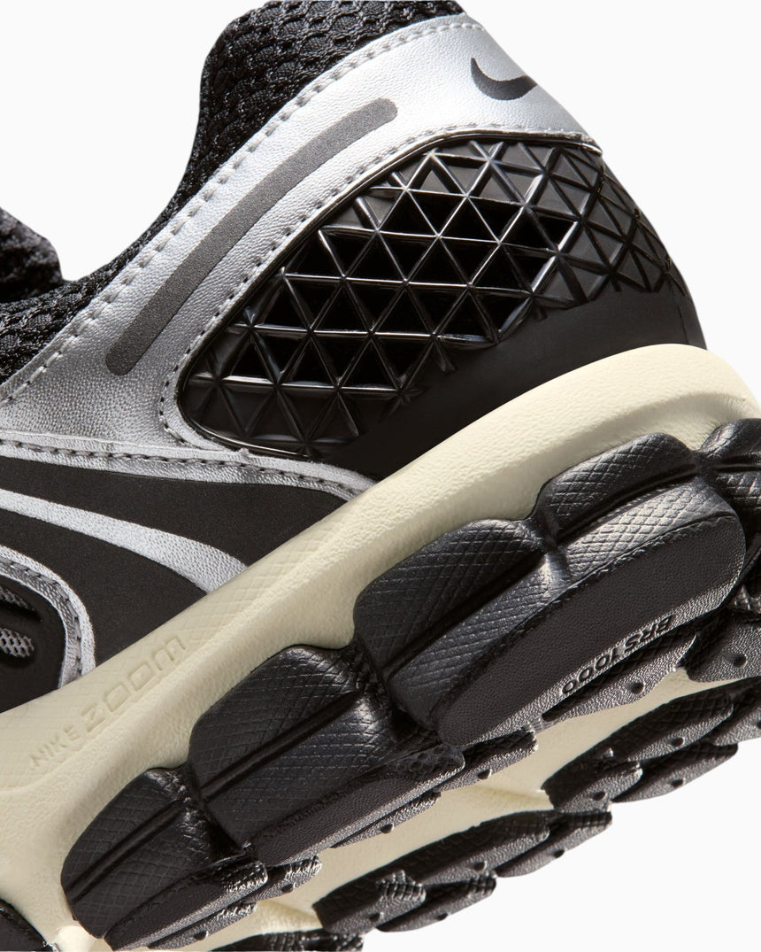 Nike Zoom Vomero 5 Erkek Sneaker