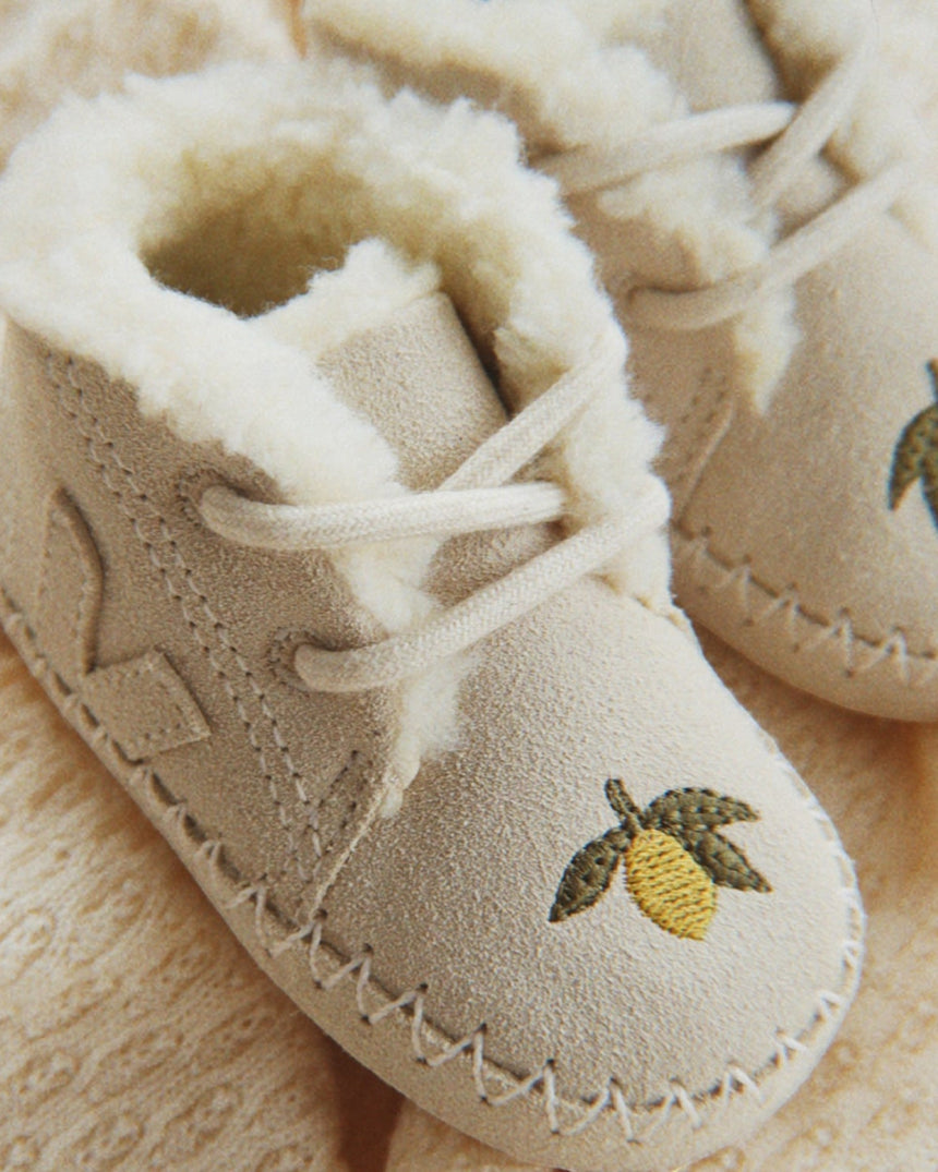 VEJA VEJA X Konges Slojd Baby Suede Bebek Sneaker