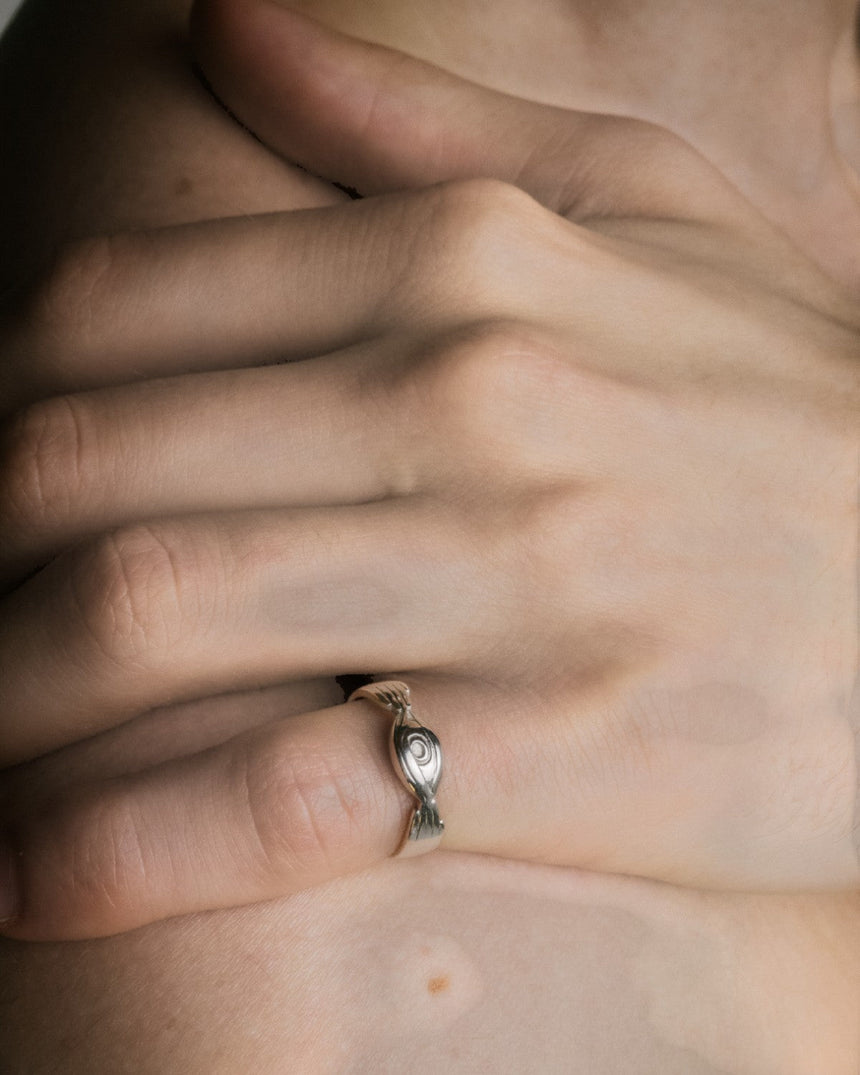 Esora Vision Ring
