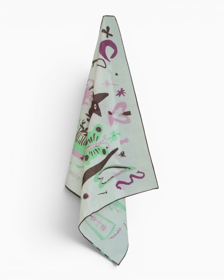 Lar Studio Queen of Hearts 52 x 52 Bandana