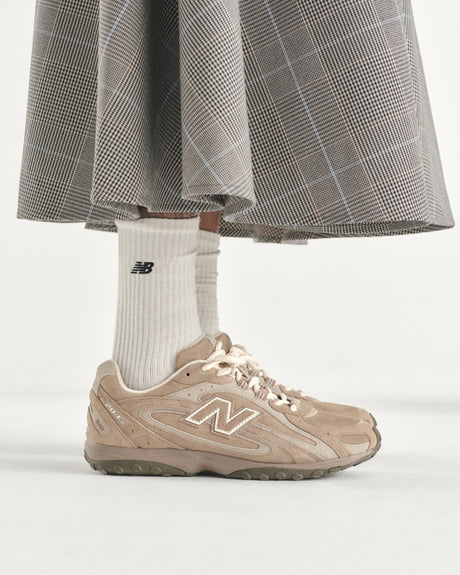 New Balance 204L Kadın Sneaker