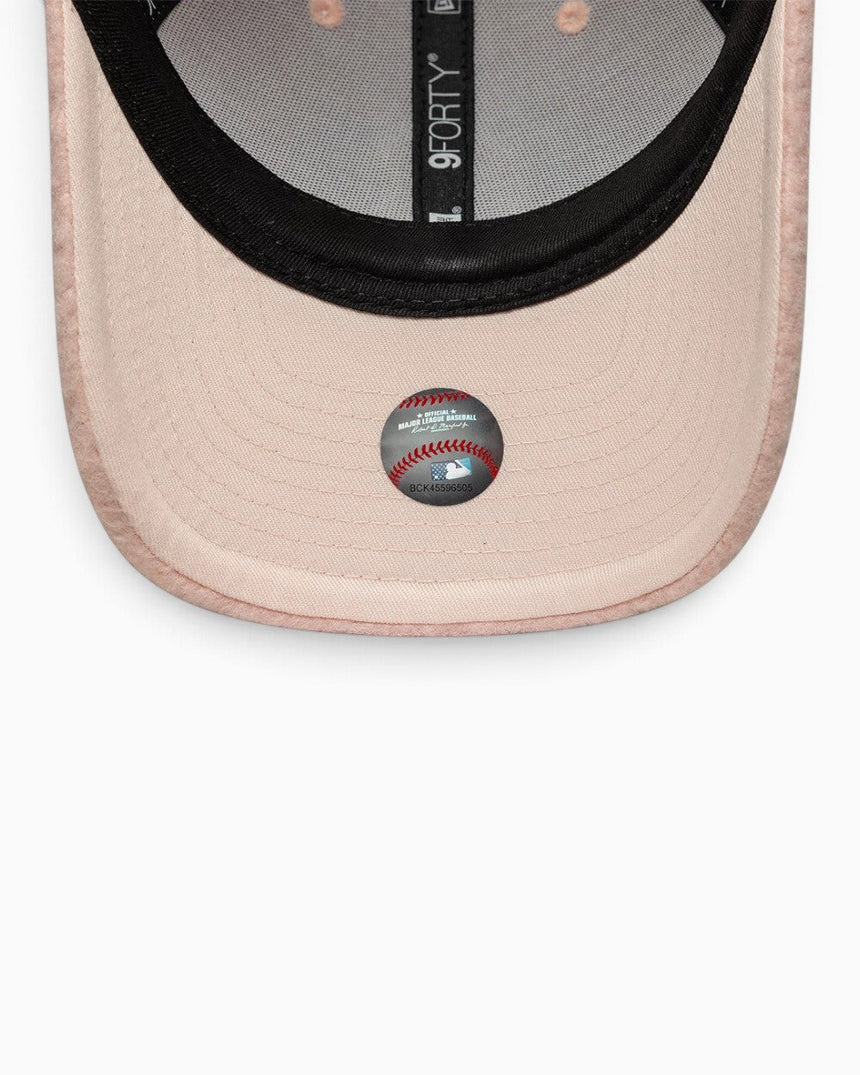 New Era NY Yankees W Winter Borg 9FORTY Şapka Pastel Pink