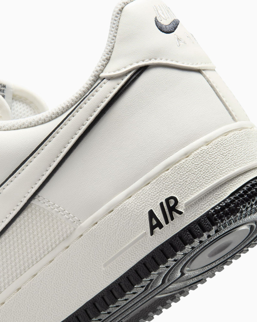 Nike Air Force 1 '07 Erkek Sneaker