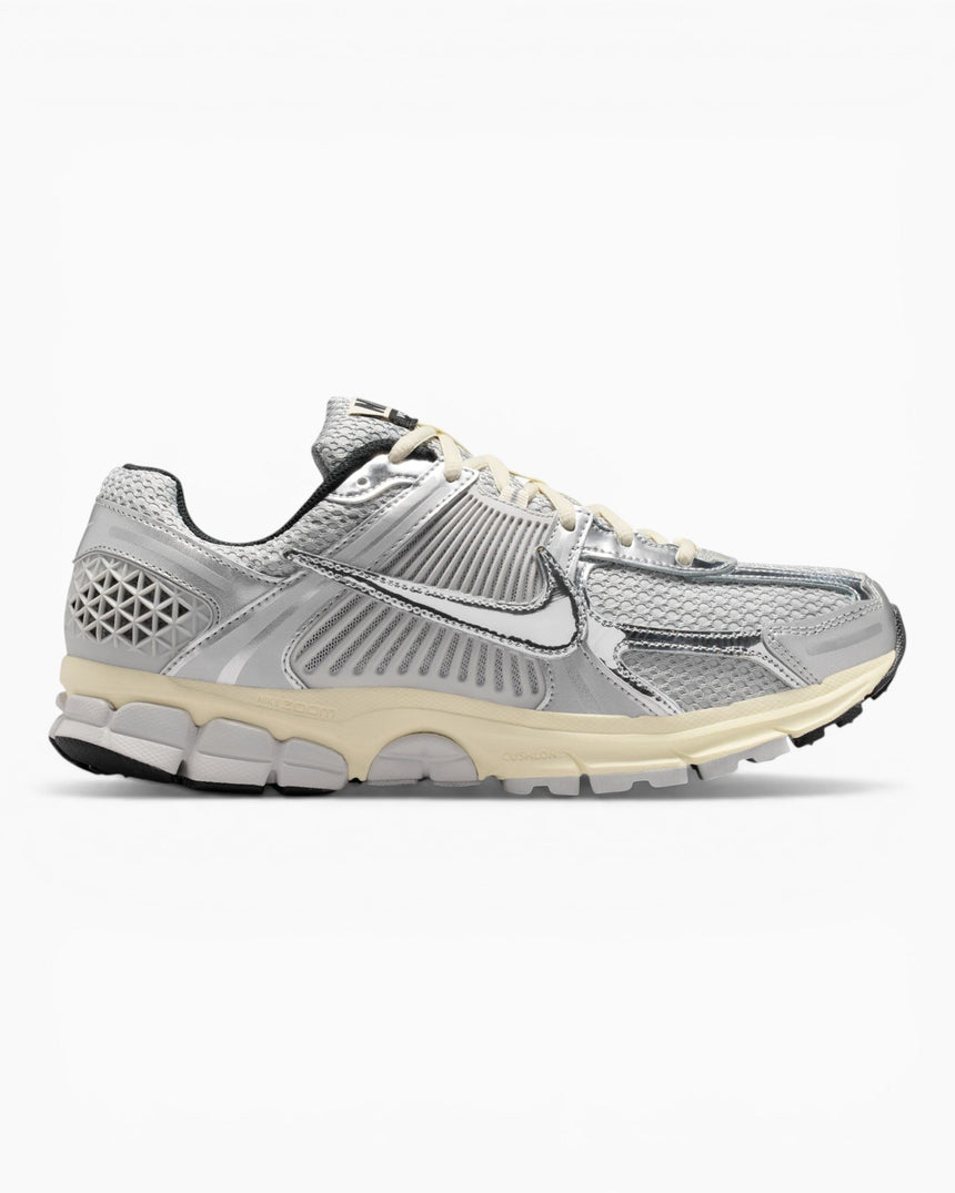 Nike Zoom Vomero 5 Kadın Sneaker Grey Fog/Metallic Silver/Coconut Milk/Chrome