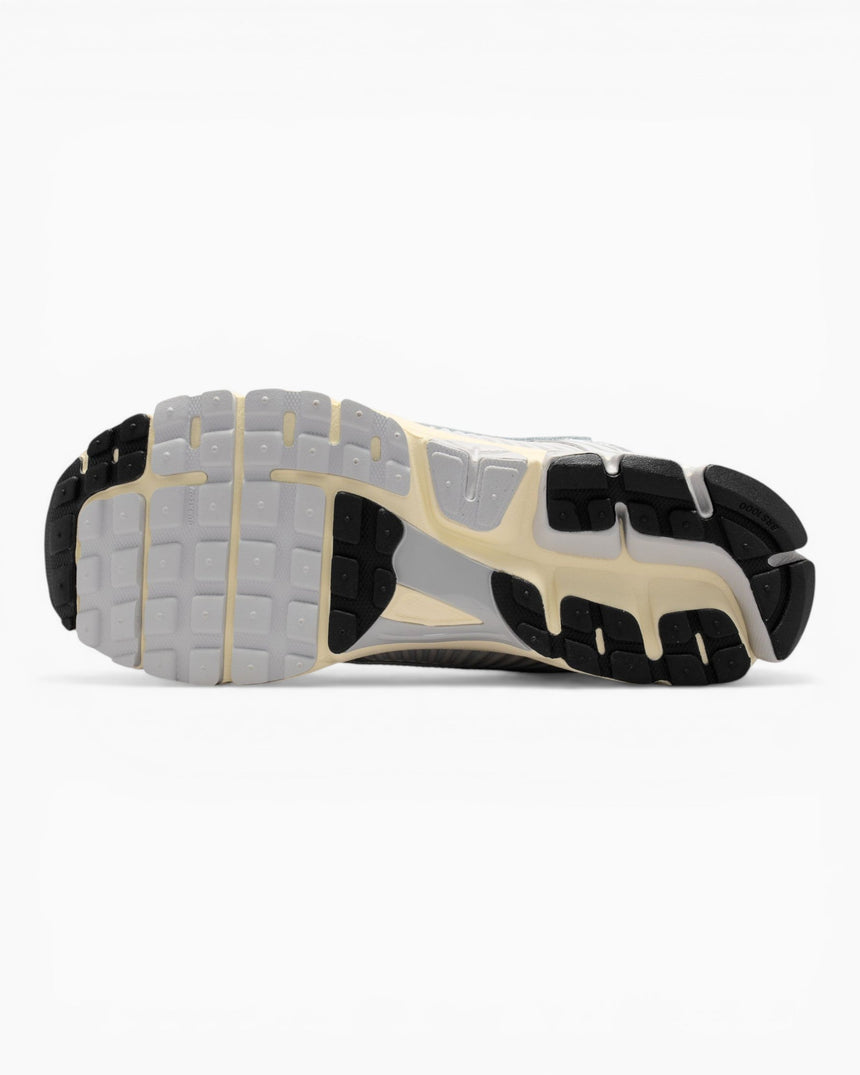 Nike Zoom Vomero 5 Kadın Sneaker