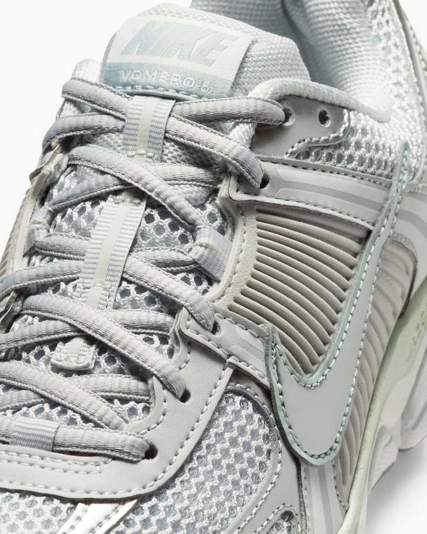 Nike Zoom Vomero 5 Kadın Sneaker
