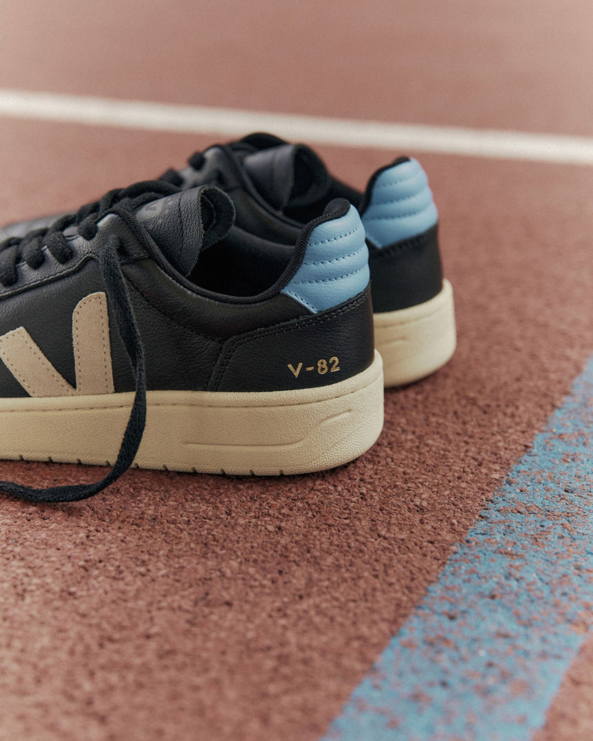 VEJA V-82 II Grained Leather Erkek Sneaker