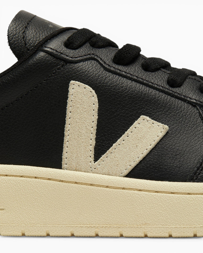VEJA V-82 II Grained Leather Erkek Sneaker